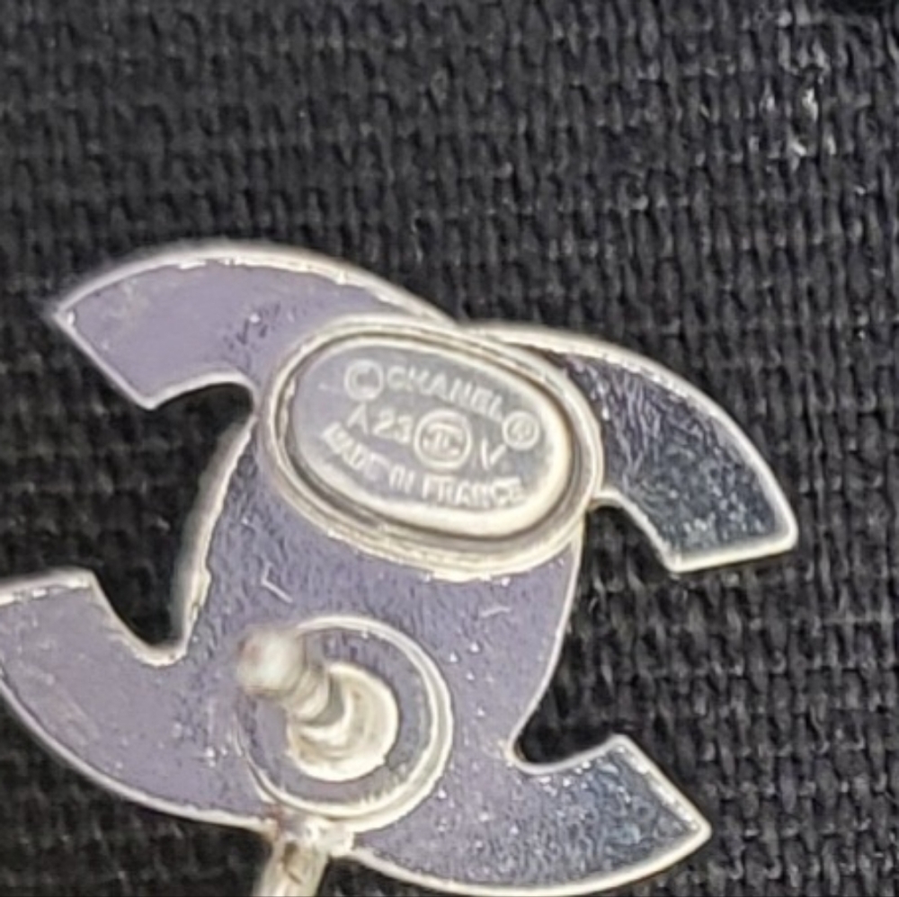 Brand new authentic Chanel crystal cc with pearl earrings - Picture 9 of 17